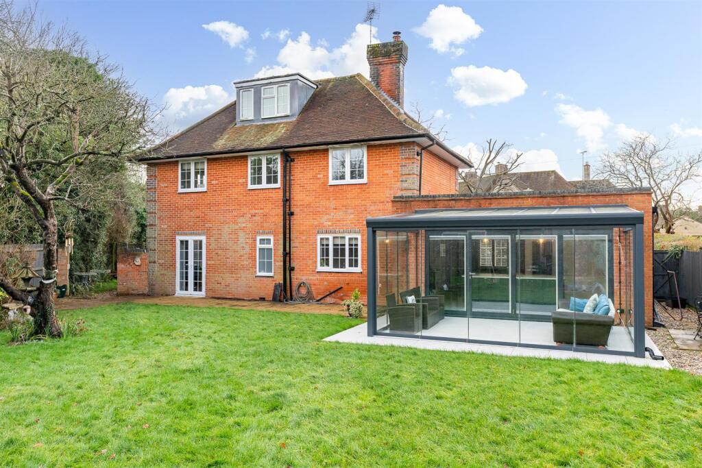 Additional image 37 of Youngs Rise, Welwyn Garden City