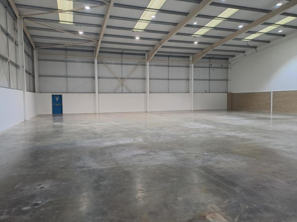 房产图片 5 - (I25-4) 单元8，The IO Centre，哈特菲尔德 AL10 9EW