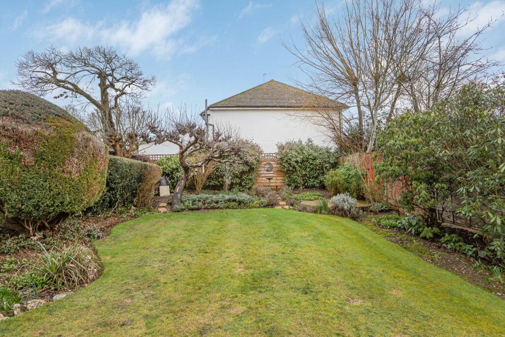 Additional image 15 of Peplins Way,Brookmans Park , AL9