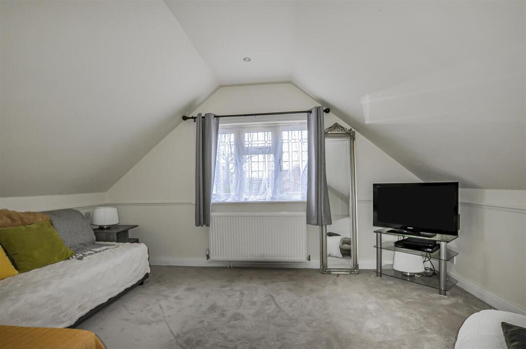 Additional image 5 of South Riding, Bricket Wood, St. Albans