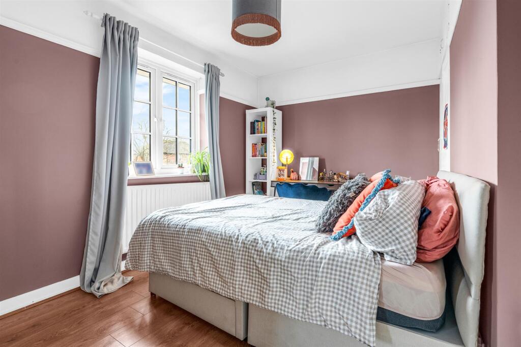 Additional image 19 of Youngs Rise, Welwyn Garden City