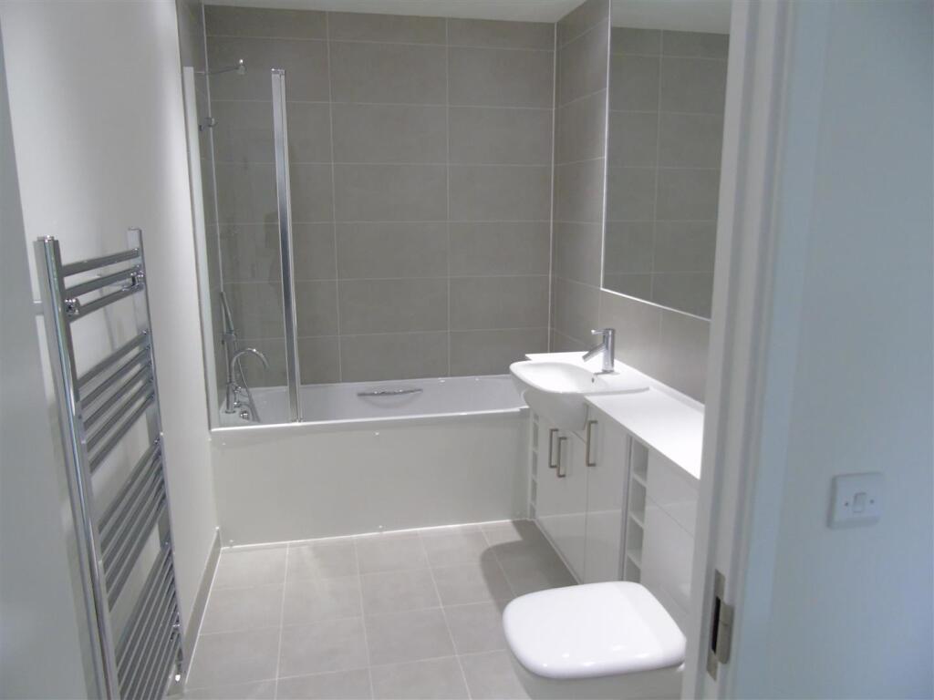 Additional image 7 of Town Centre, Hatfield