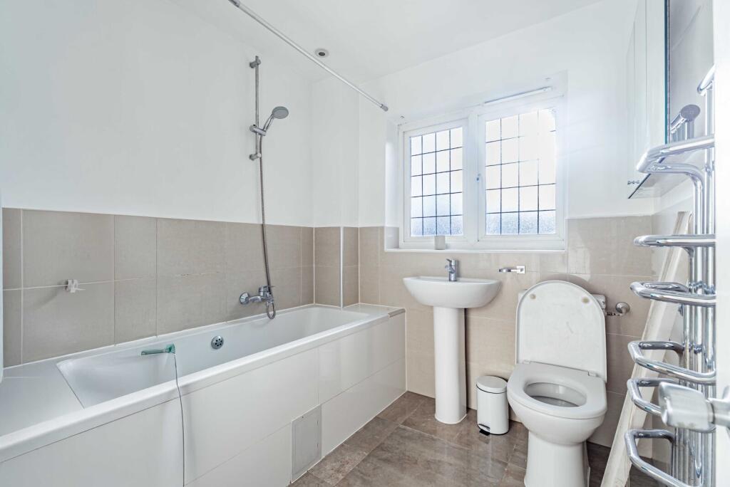 Additional image 7 of Regent Close, St. Albans, Hertfordshire, AL4