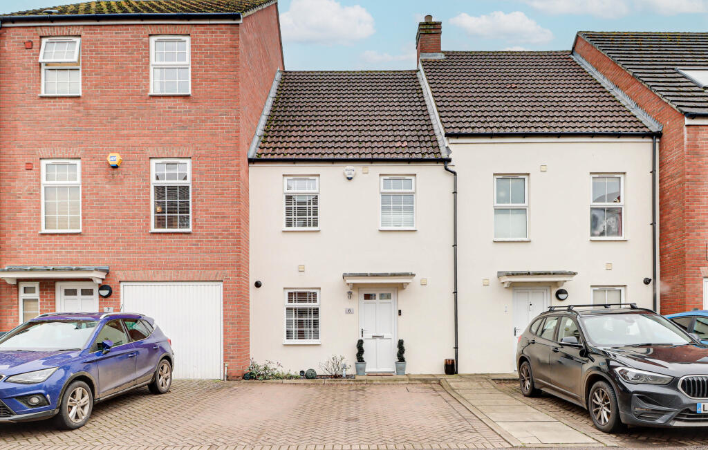 Ver Brook Avenue, Markyate, St. Albans, AL3