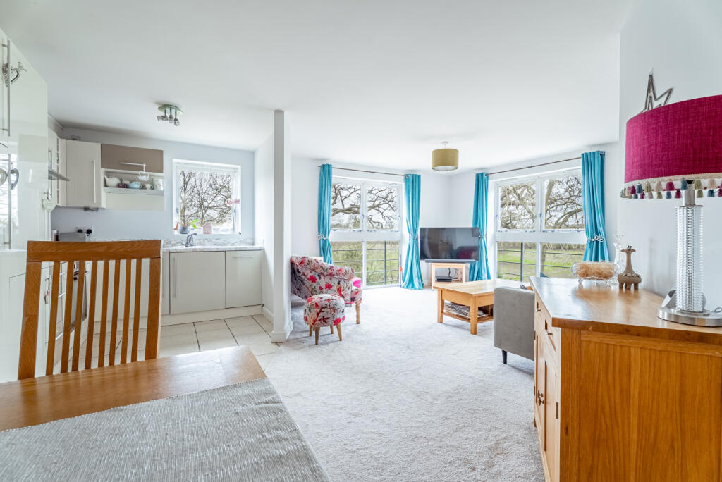 Additional image 14 of Astwick Manor, Coopers Green Lane, Hatfield, Hertfordshire, AL10