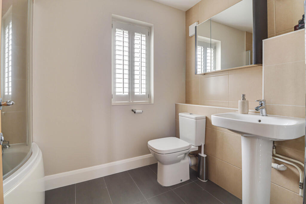Additional image 20 of Tuffnells Way, Harpenden, Hertfordshire, AL5