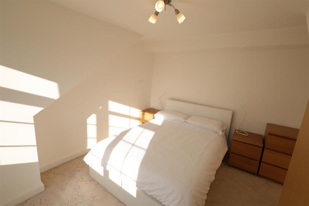 Additional image 18 of Bulls Lane, Brookmans Park