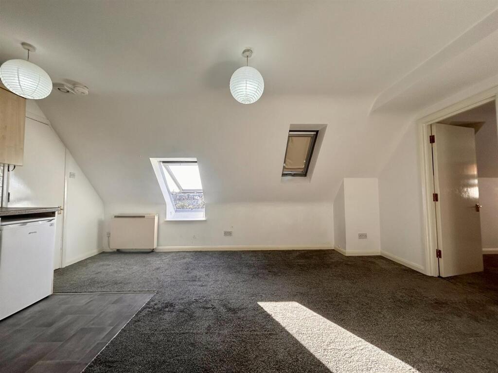 Additional image 9 of Manor Parade, Hatfield