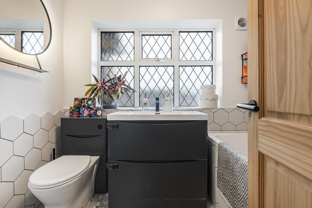 Additional image 8 of Connaught Road, St Albans, AL3