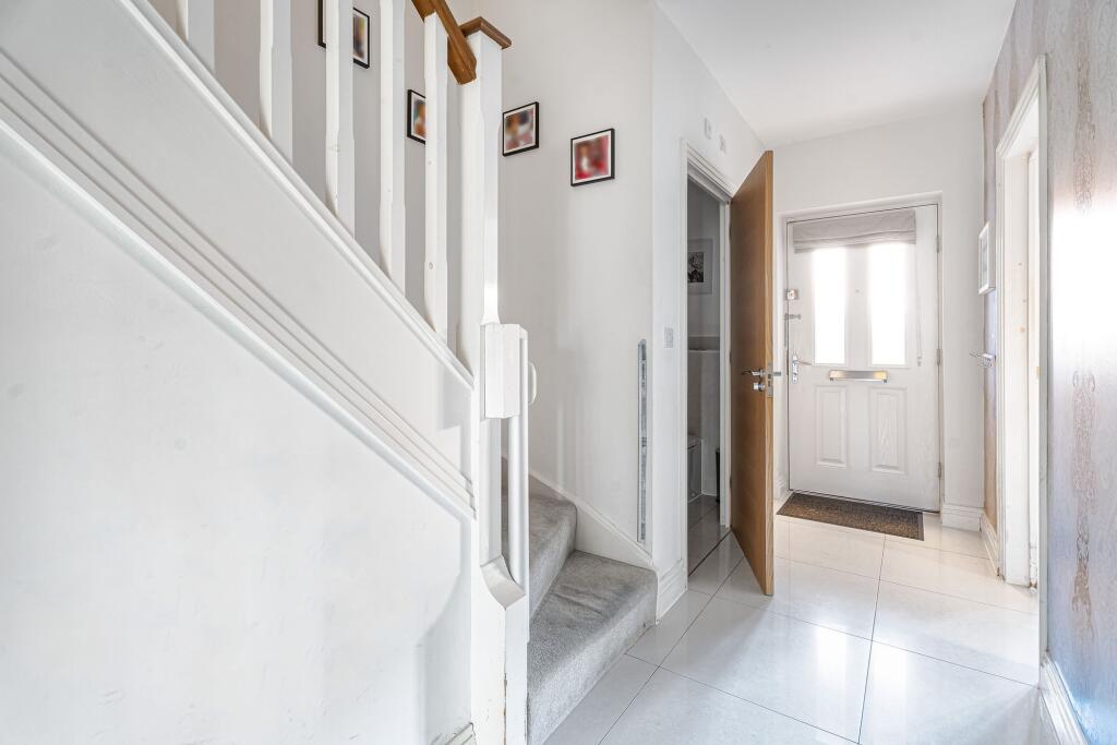 Additional image 7 of Mortimer Crescent, Kings Park, AL3