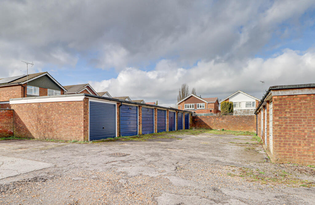 Additional image 14 of The Cleave, Harpenden, Hertfordshire, AL5