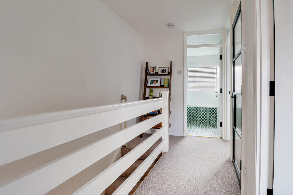 Additional image 11 of The Cleave, Harpenden, Hertfordshire, AL5