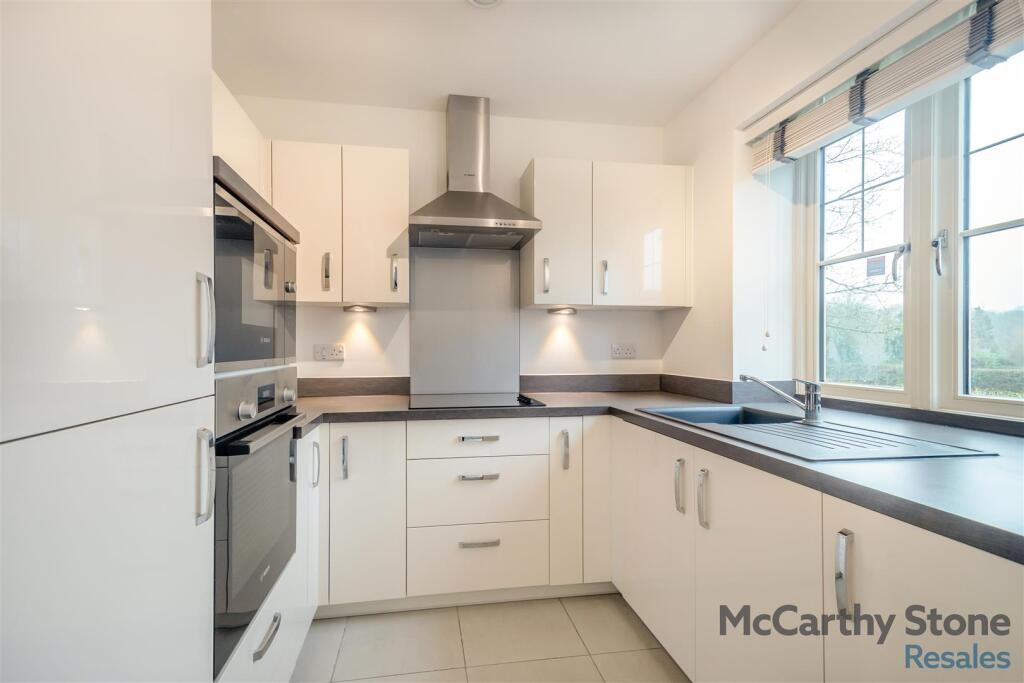 Additional image 6 of Great North Road, Hatfield