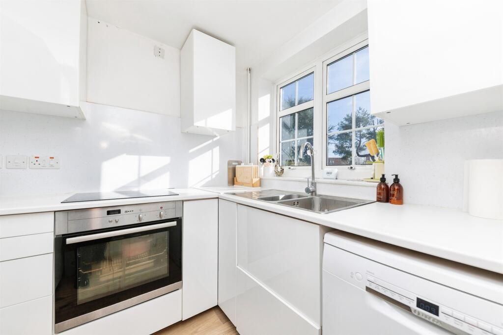 Additional image 7 of Digswell Road, Welwyn Garden City