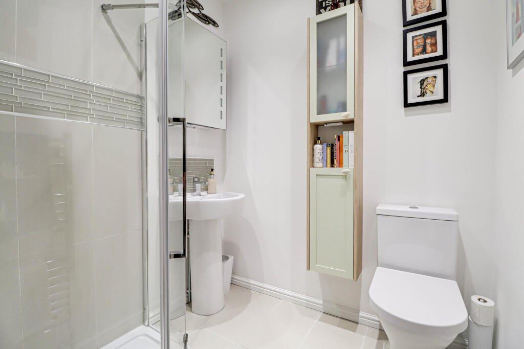 Additional image 11 of Castle Rise, Wheathampstead, Hertfordshire, AL4