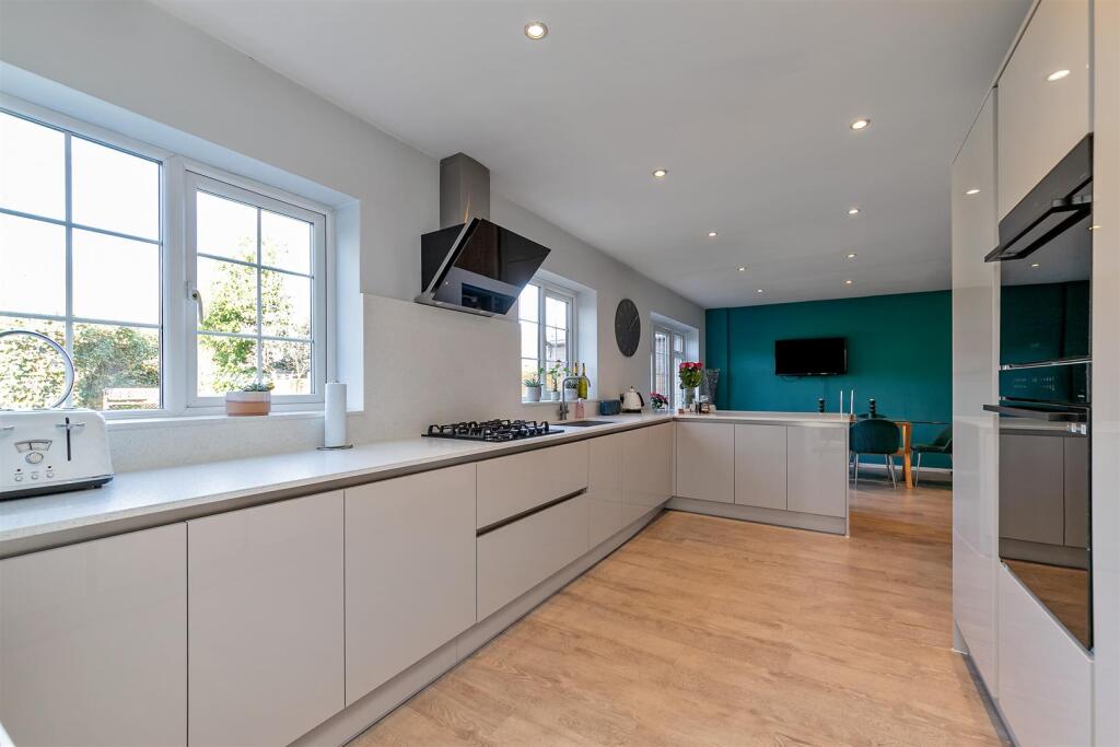 Additional image 7 of Blackthorn Close, St. Albans