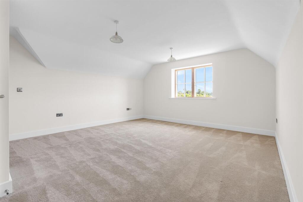 Additional image 23 of Rabley Heath Road, Welwyn