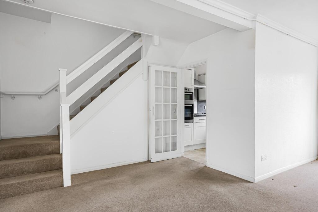 Additional image 11 of Meadow Close,Welham Green, AL9