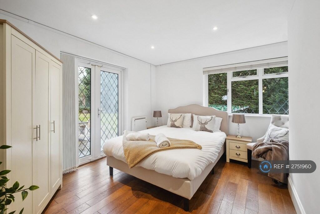 Additional image 5 of Darby Drive, Welwyn, AL6