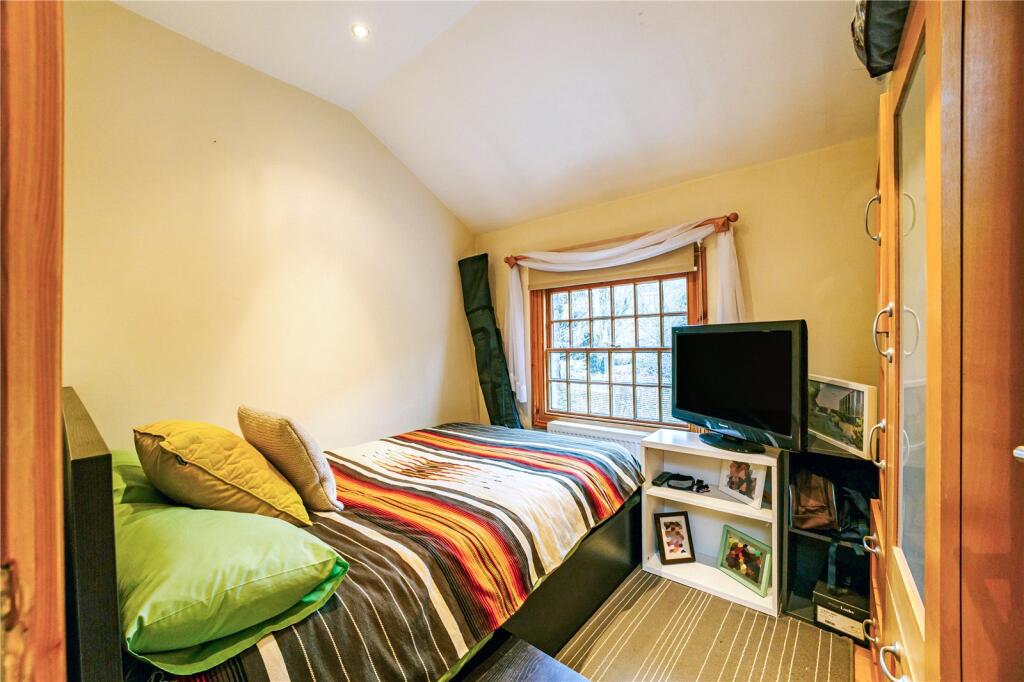 Additional image 11 of Holywell Mews, Holywell Hill, St. Albans, Hertfordshire, AL1