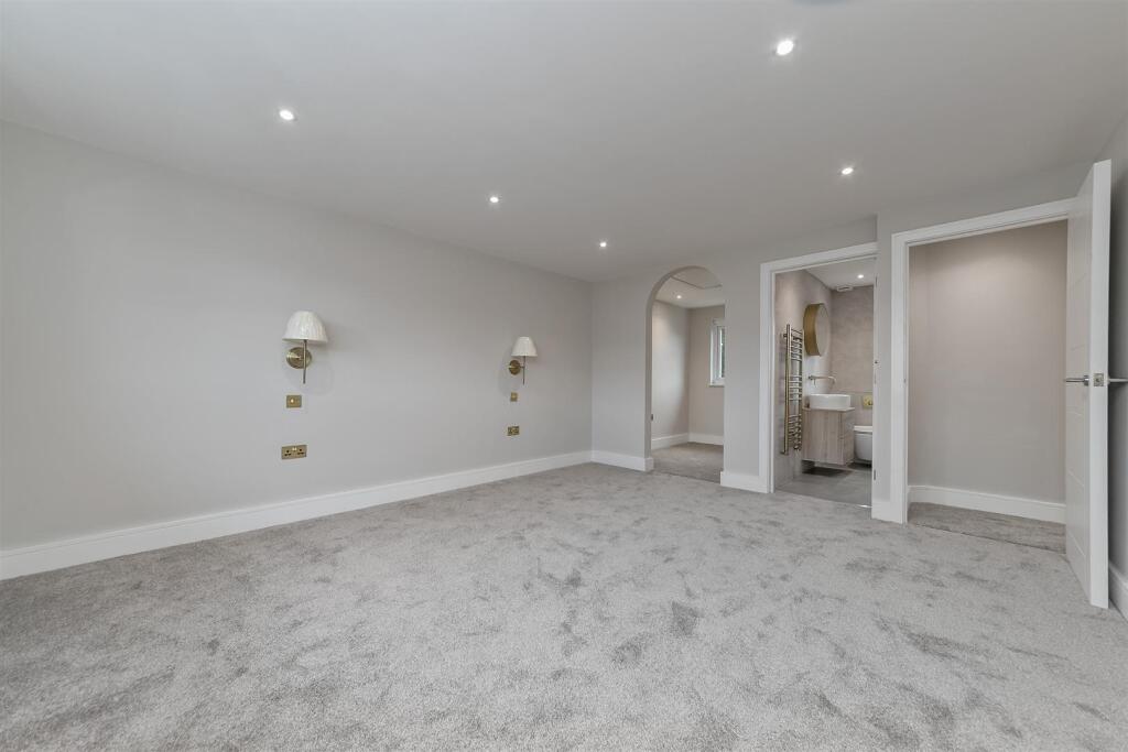 Additional image 14 of Wych Elms, Park Street