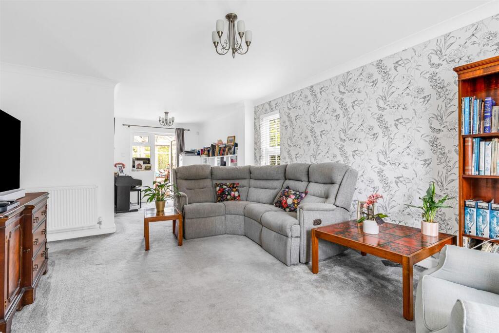 Additional image 4 of Longcroft Lane, Welwyn Garden City