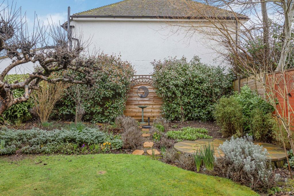 Additional image 17 of Peplins Way,Brookmans Park , AL9