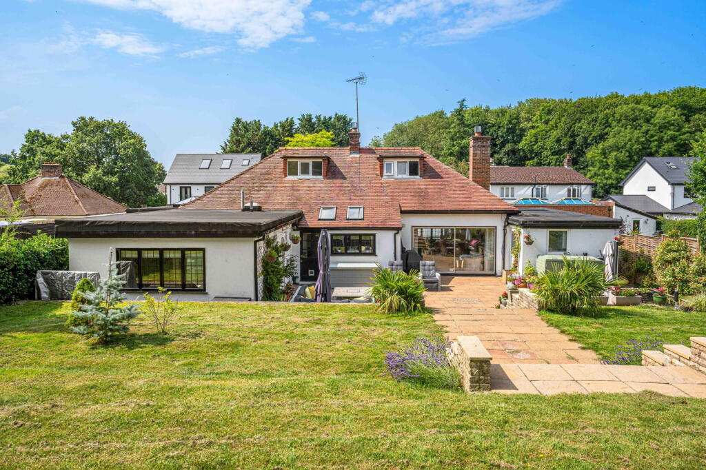 Additional image 39 of Codicote Road, Welwyn, AL6