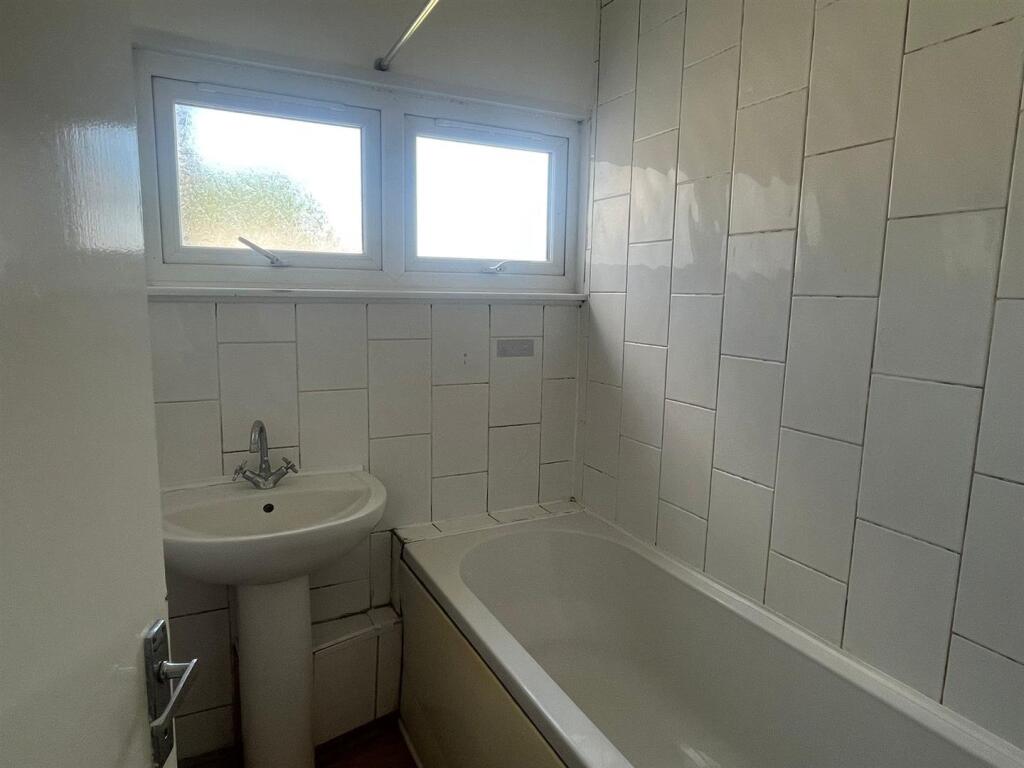 Additional image 9 of Deerswood Avenue, Hatfield