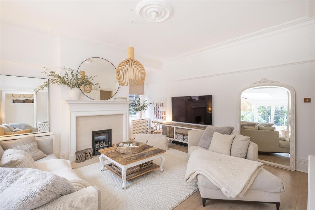 Additional image 5 of Hollybush Lane, Harpenden