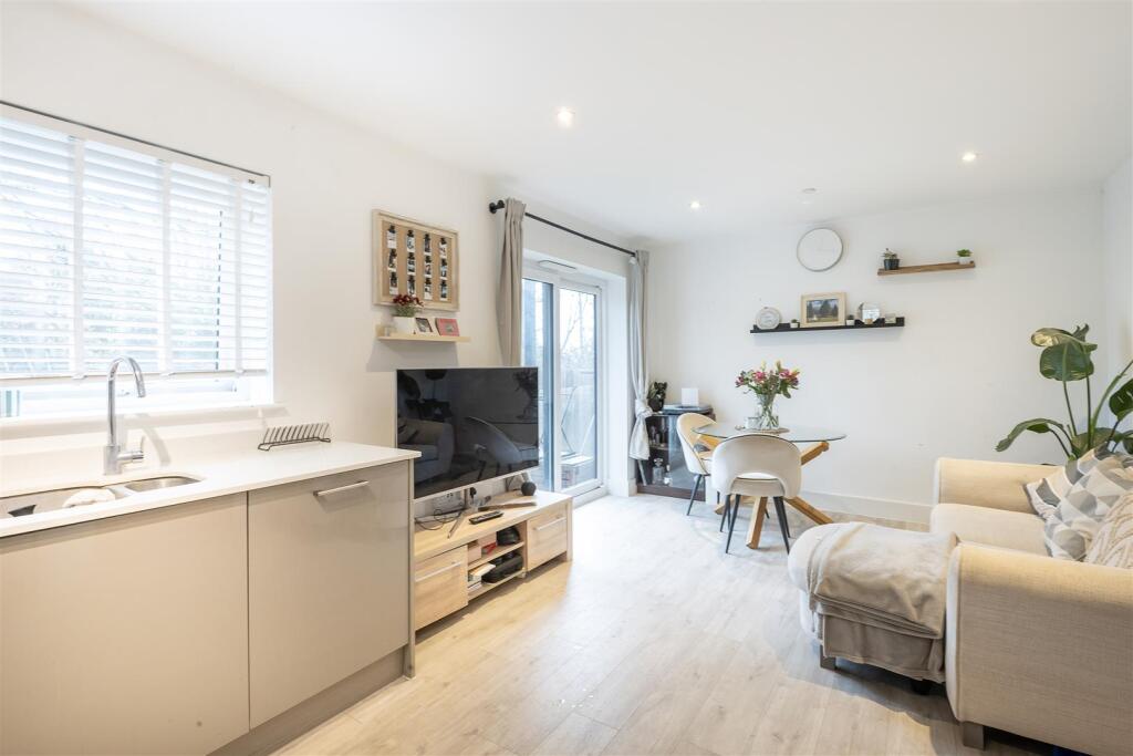 Additional image 10 of 15 Sandridge Park, St Albans