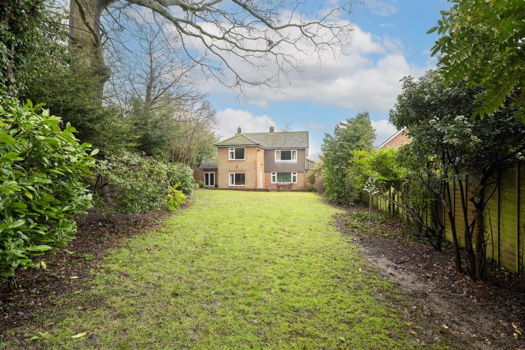 Additional image 10 of Tuffnells Way, Harpenden