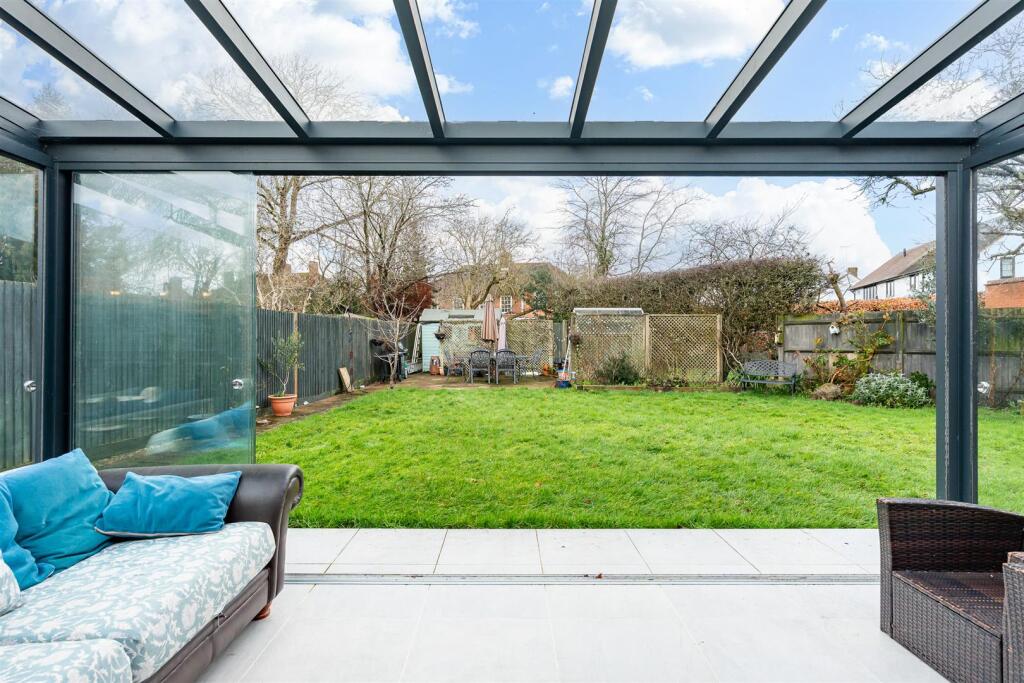 Additional image 15 of Youngs Rise, Welwyn Garden City