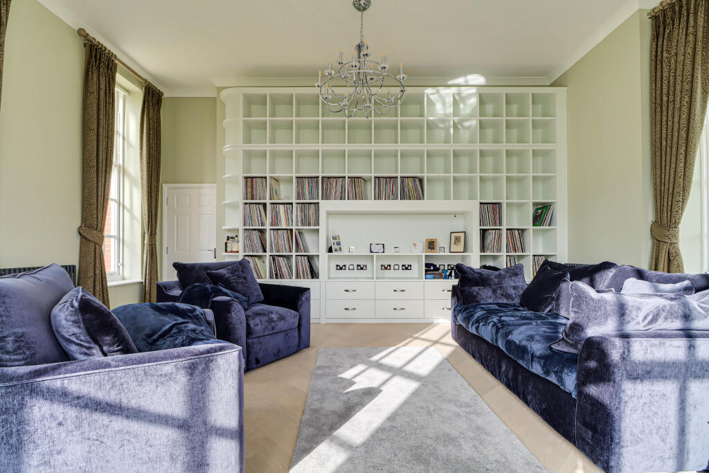 Additional image 24 of Beningfield Drive, London Colney, AL2