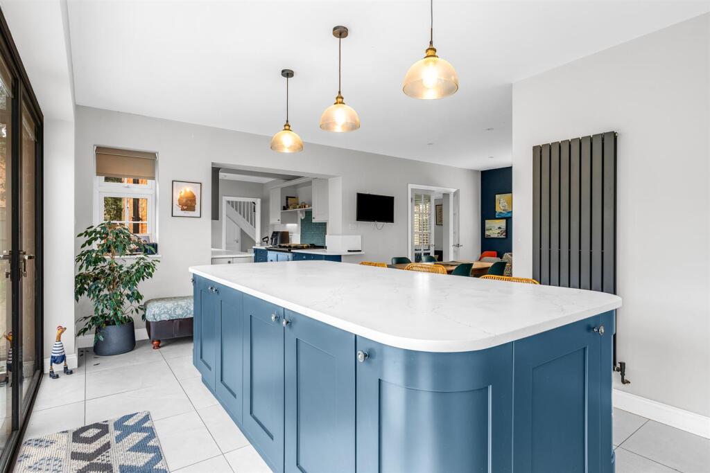 Additional image 6 of Youngs Rise, Welwyn Garden City