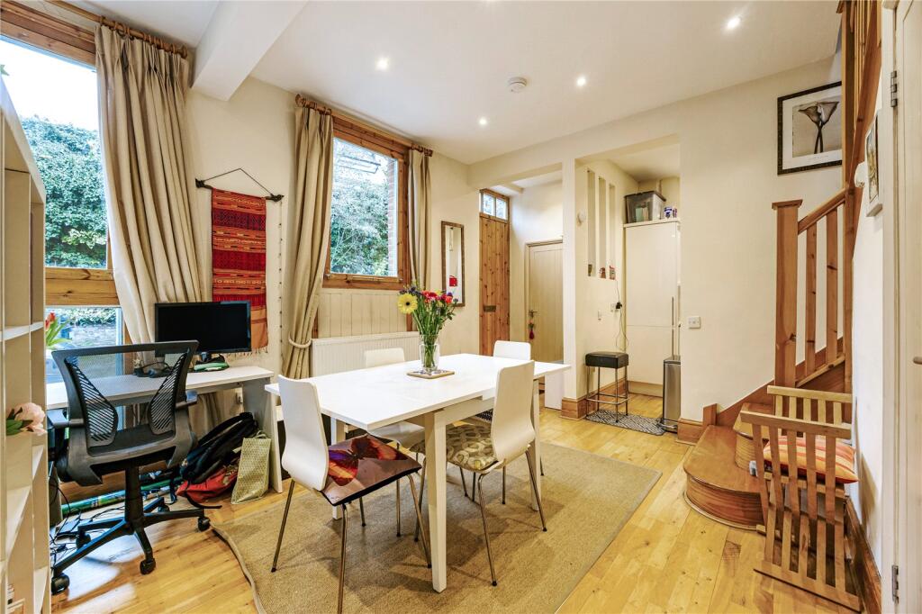 Additional image 4 of Holywell Mews, Holywell Hill, St. Albans, Hertfordshire, AL1