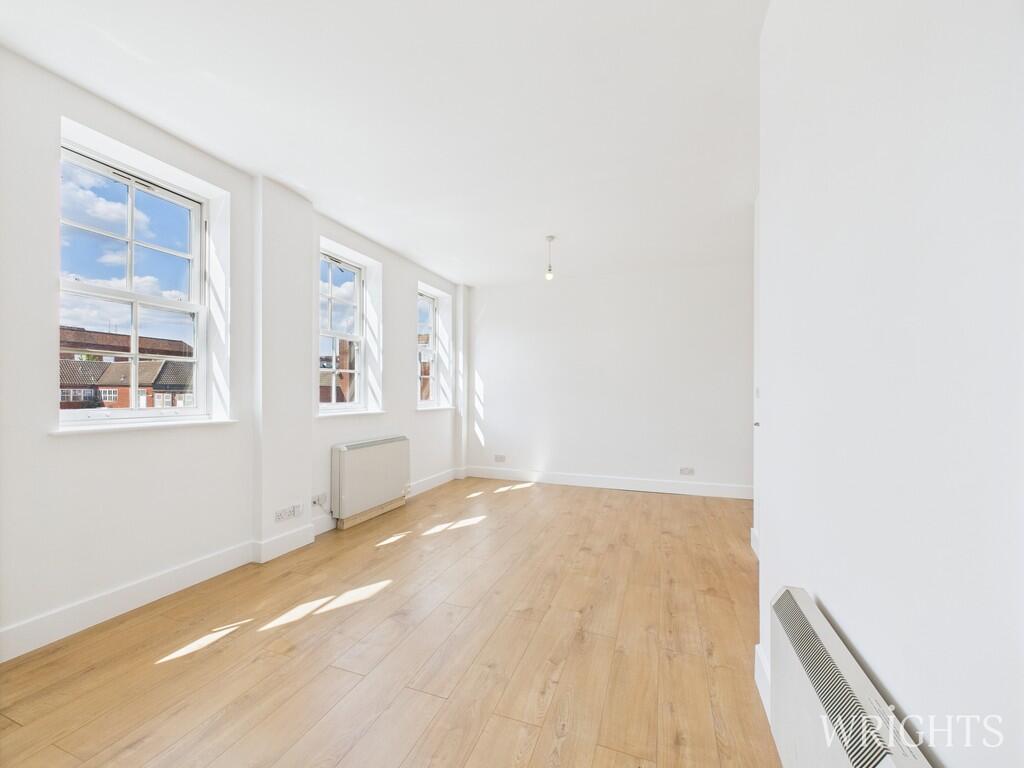 Additional image 4 of Stonehills, Welwyn Garden City