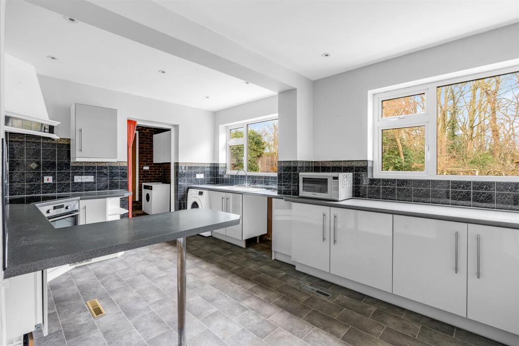 Additional image 11 of Carleton Rise, Welwyn