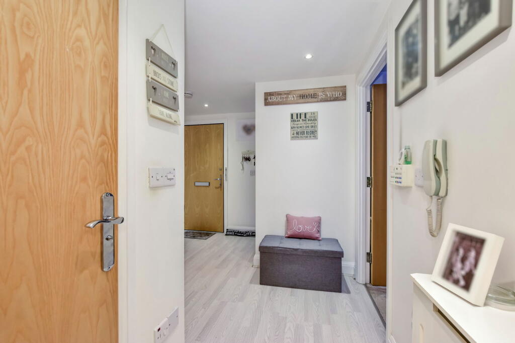 Additional image 20 of The Uplands, Bricket Wood, St. Albans, AL2 3UW