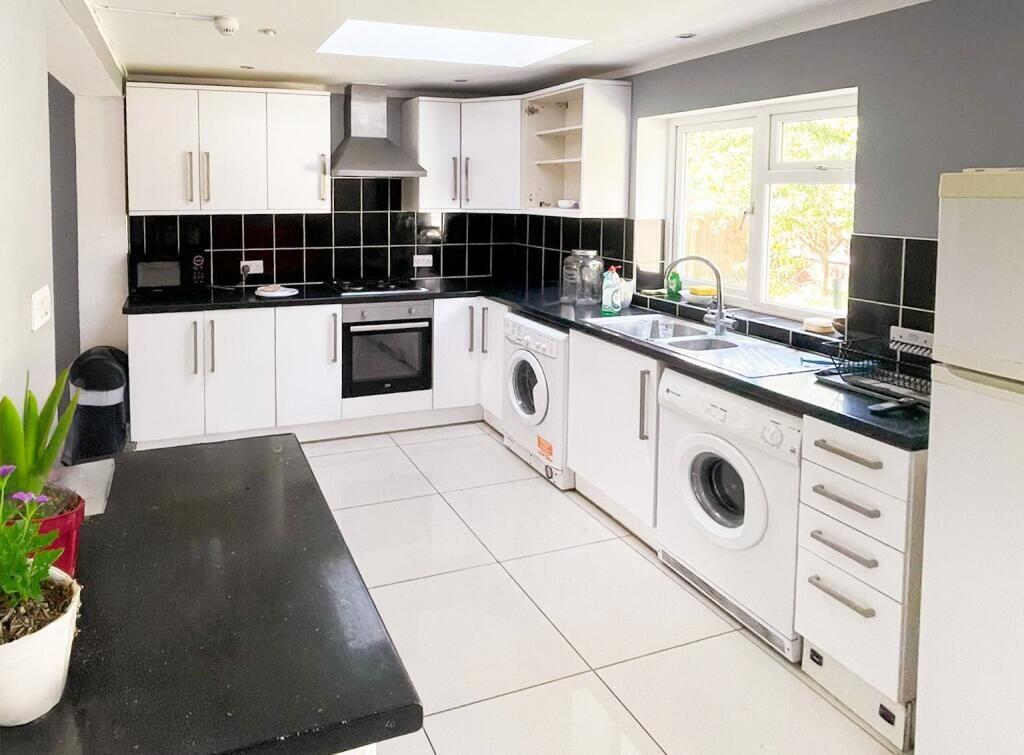 Additional image 4 of 35 Harpenden Road, St. Albans, Hertfordshire, AL3 6BJ