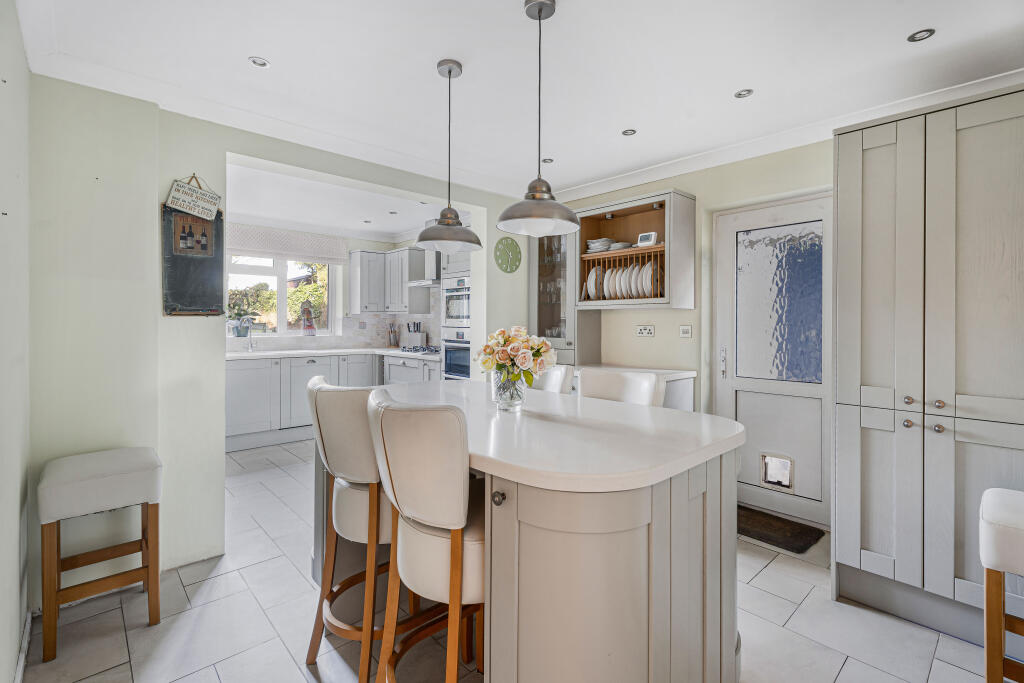 Additional image 7 of Bloomfield Road, Harpenden, AL5