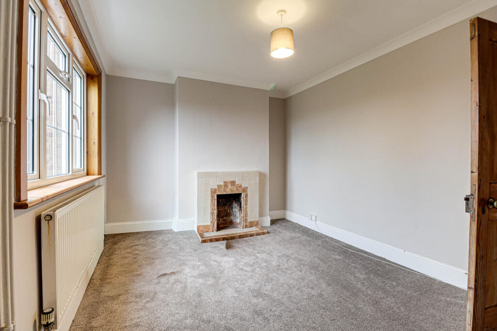 Additional image 4 of Fiddlers Hill, Luton Road, Harpenden, AL5