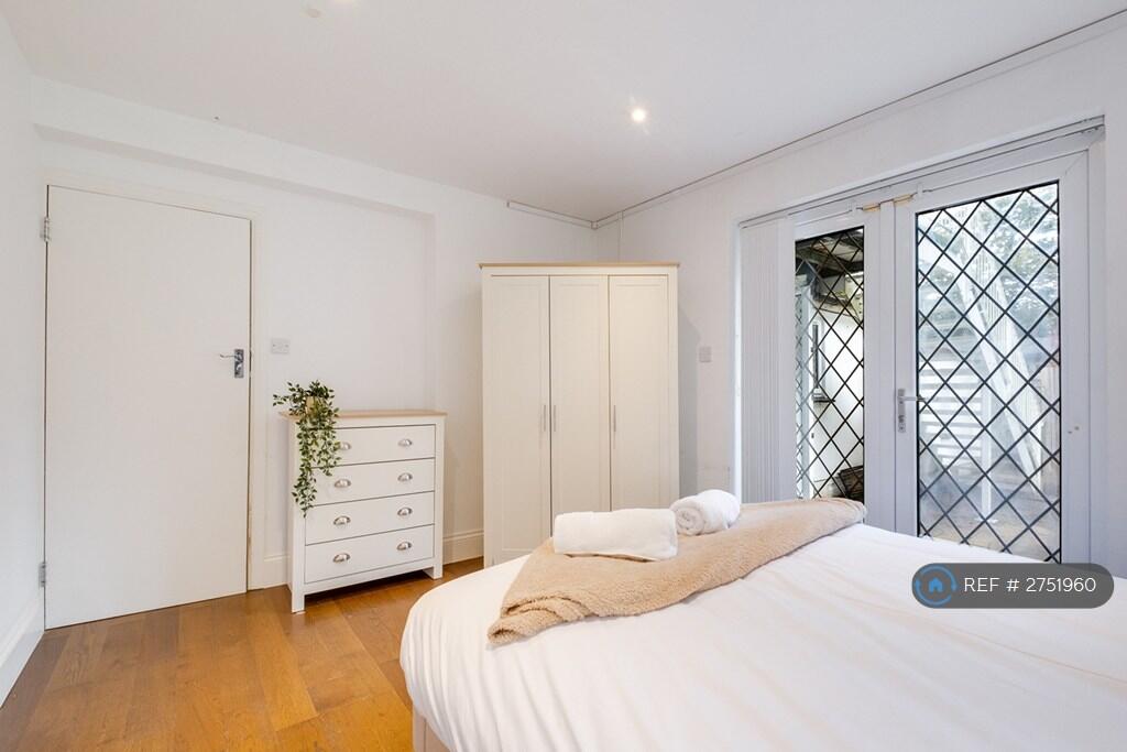 Additional image 7 of Darby Drive, Welwyn, AL6