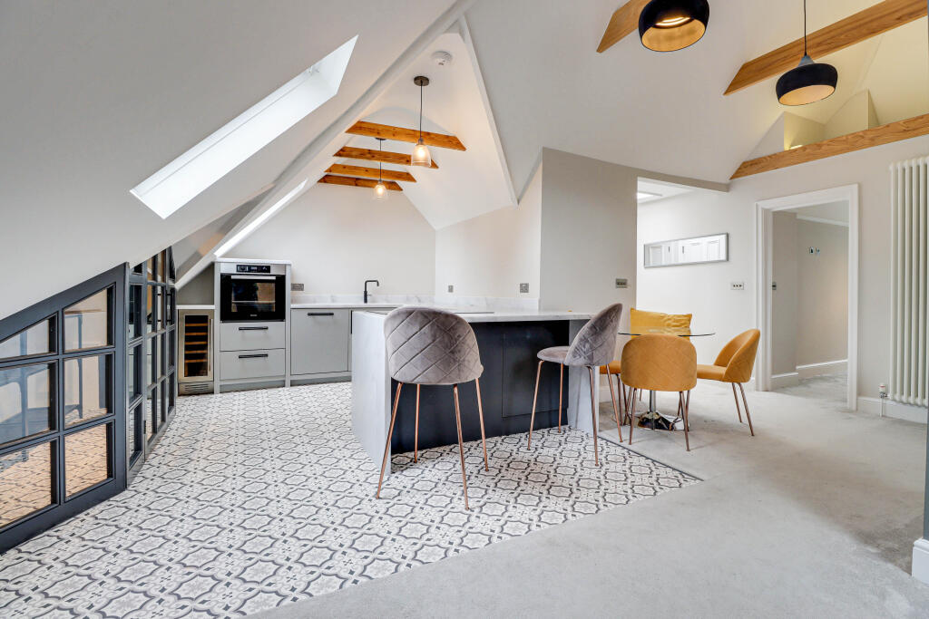 Additional image 7 of Kirkwick Avenue, Harpenden, Hertfordshire, AL5