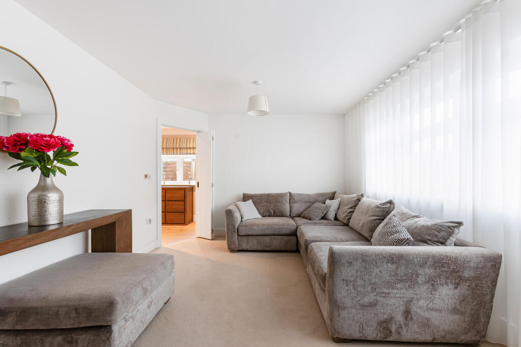 Additional image 18 of Carisbrooke Road, St. Albans, Hertfordshire, AL2