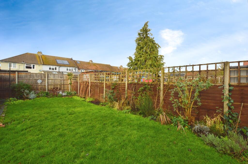 Additional image 9 of Harvey Road, London Colney, AL2