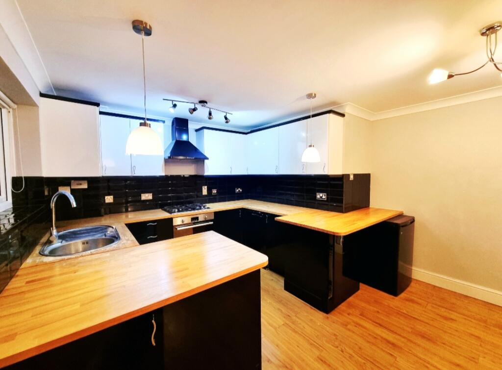 Additional image 11 of Clarendon Road, Harpenden