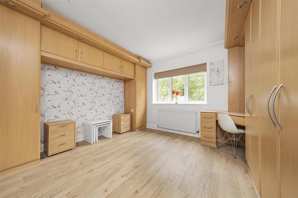 Additional image 8 of Heracles Close, Park Street, St. Albans