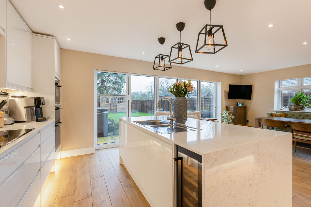 Additional image 15 of Carisbrooke Road, St. Albans, Hertfordshire, AL2