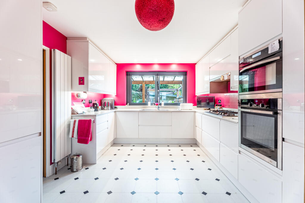 Additional image 6 of Bullens Green Lane, Colney Heath, St. Albans, Hertfordshire, AL4